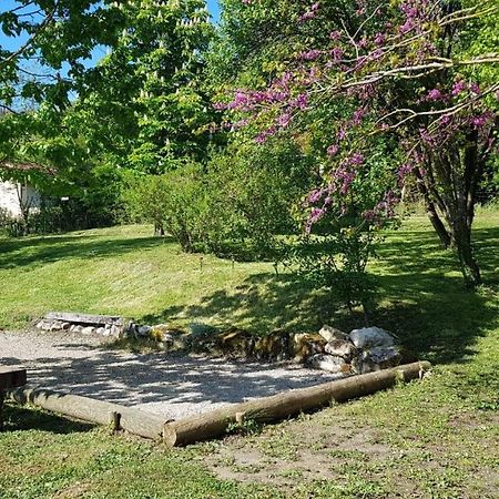 Les Tremieres Bed & Breakfast Saint-Paul-des-Fonts Ngoại thất bức ảnh