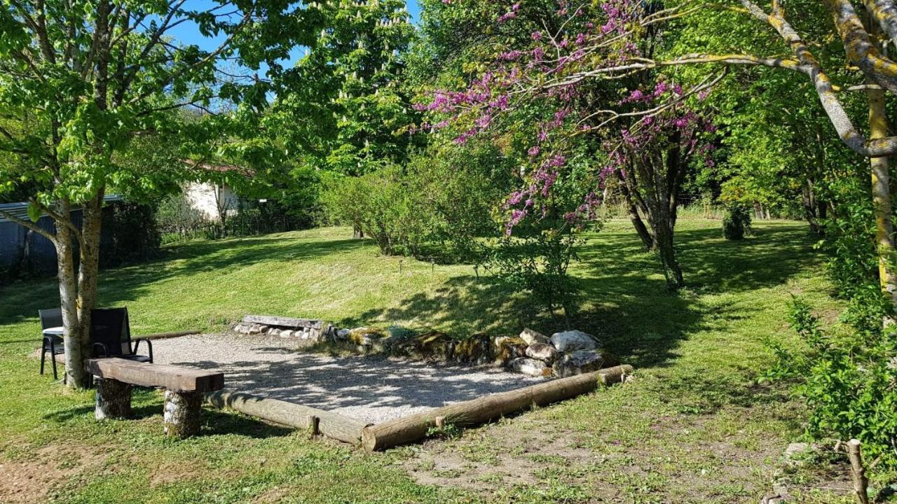 Les Tremieres Bed & Breakfast Saint-Paul-des-Fonts Ngoại thất bức ảnh